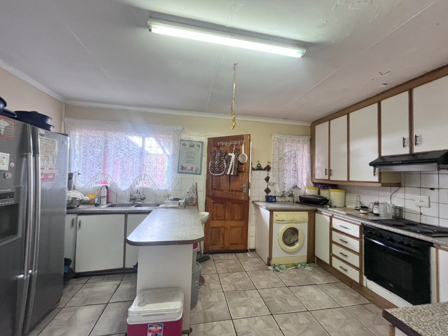 3 Bedroom Property for Sale in Lourierpark Free State